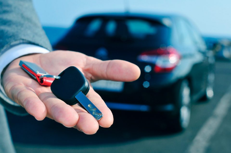 چرا مردم خودرو اجاره می‌کنند؟