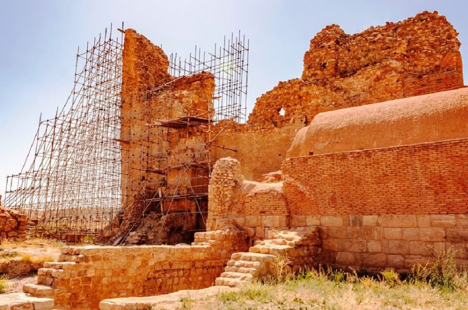 تخت سلیمان یا زندان دیو