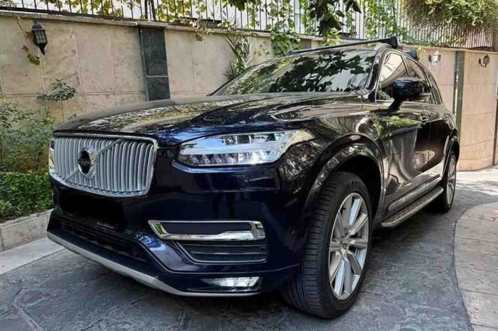 volvo1 700x466 - مدارک اجاره خودرو در تهران