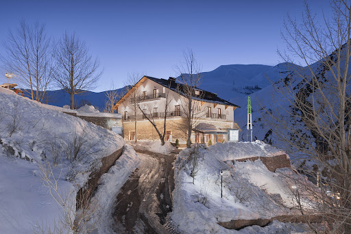 unnamed 1 - بهترین هتل‌ های اطراف تهران : راهنمای جامع برای اقامت لوکس در دل طبیعت